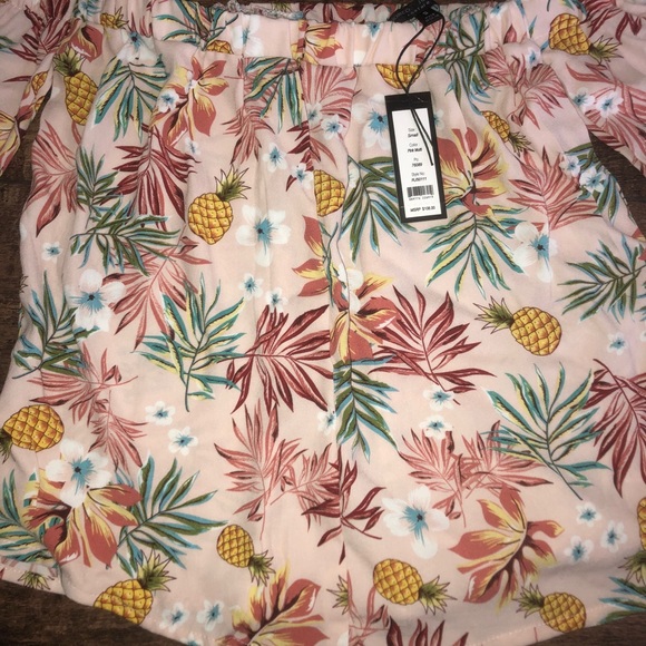 Off the Shoulder Tropical Blouse - Picture 4 of 5